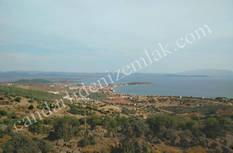 Çandarlı Özlem Sitesinde Satılık Yarım Parsel