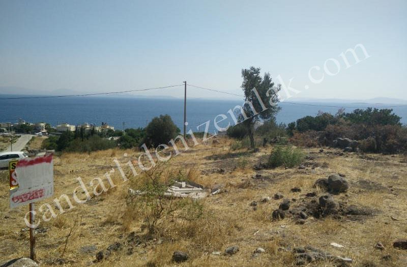 Çandarlı’da Satılık Deniz Manzaralı Arsa
