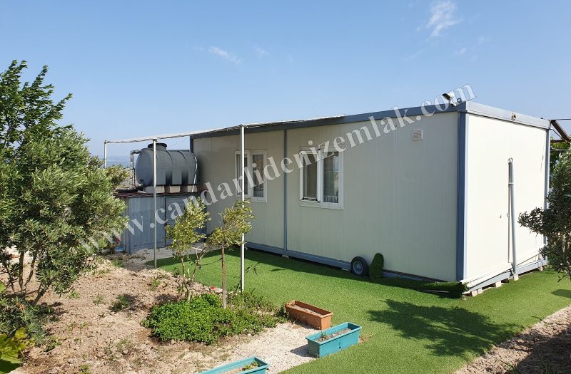 Çandarlı Mavikent’te Satılık Deniz Manzaralı Konteyner Evli Arsa