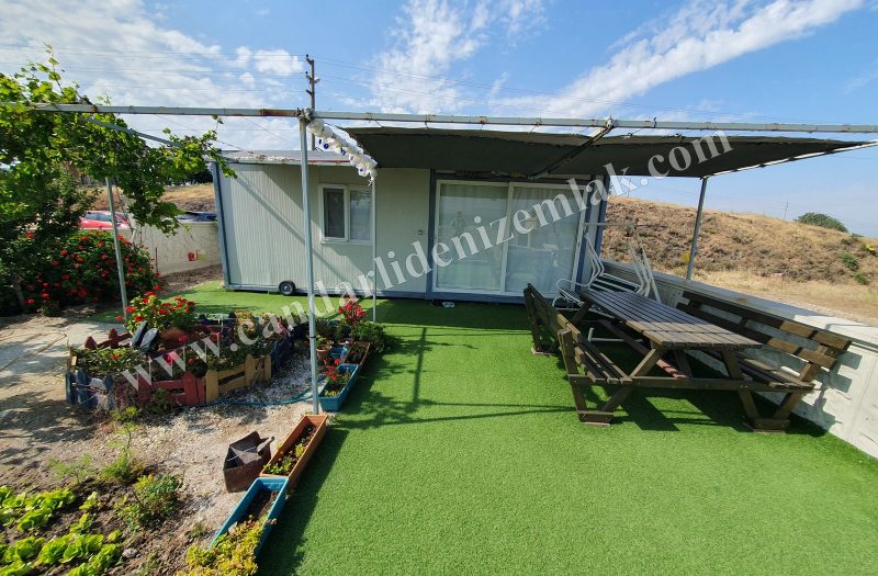 Çandarlı Mavikent’te Satılık Deniz Manzaralı Konteyner Evli Arsa