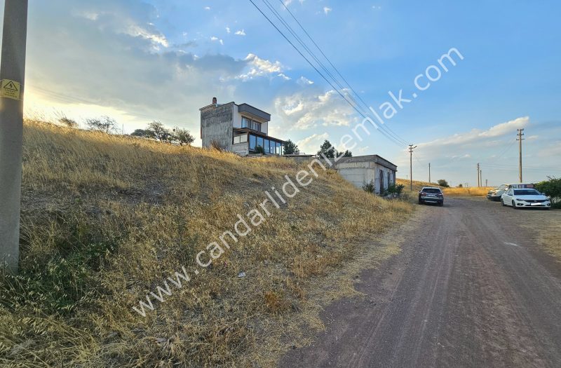 MAVİKENT’TE 290m2 SATILIK DENİZ GÖREN ARSA