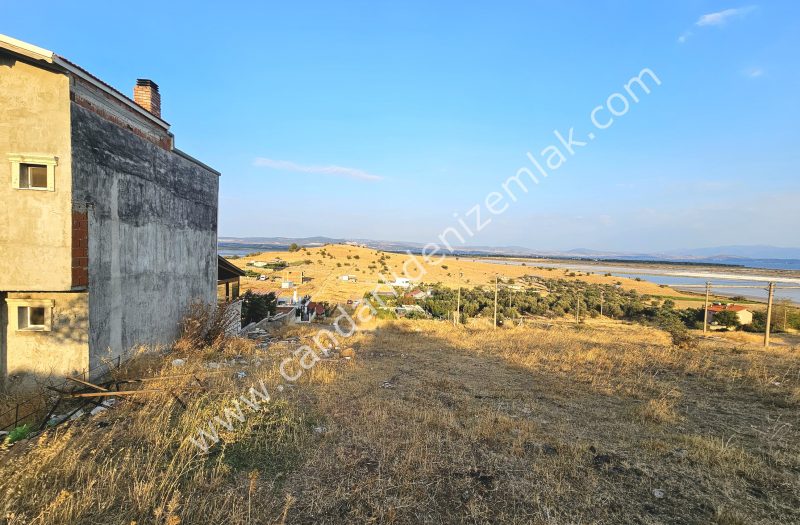 MAVİKENT’TE 290m2 SATILIK DENİZ GÖREN ARSA