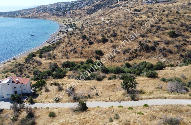 ÇANDARLI EYKO’DA DENİZE ÇOK YAKIN SATILIK ARSA